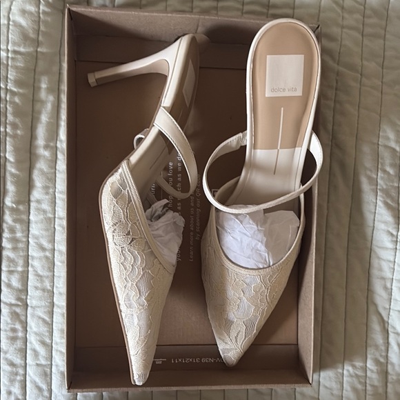 Dolce Vita Ivory Lace Heels - Picture 1 of 3